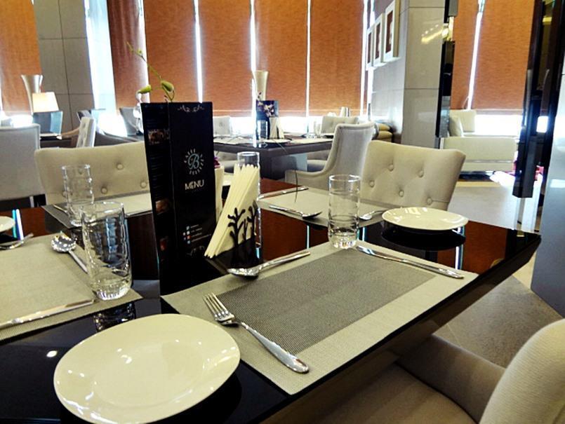 Royal Ambassador - Al Yal Suites Manama Exterior photo